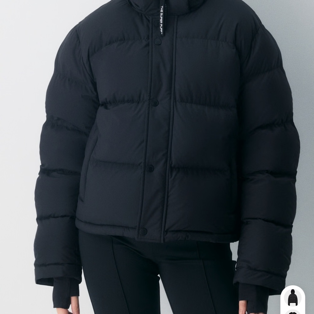 Black Aritzia Super puff lightly worn